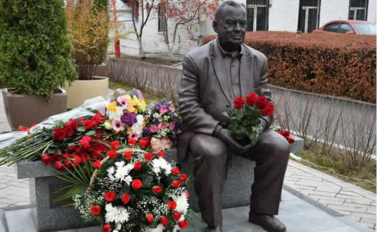 Eldar Ryazanov_samara_memorial