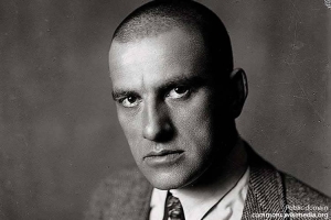 Другой Маяковский: как &quot;поэт революции&quot; обманывал миллионы и вел двойную жизнь, которую никто не замечал