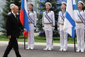 «Человек с нарисованной подлодкой»