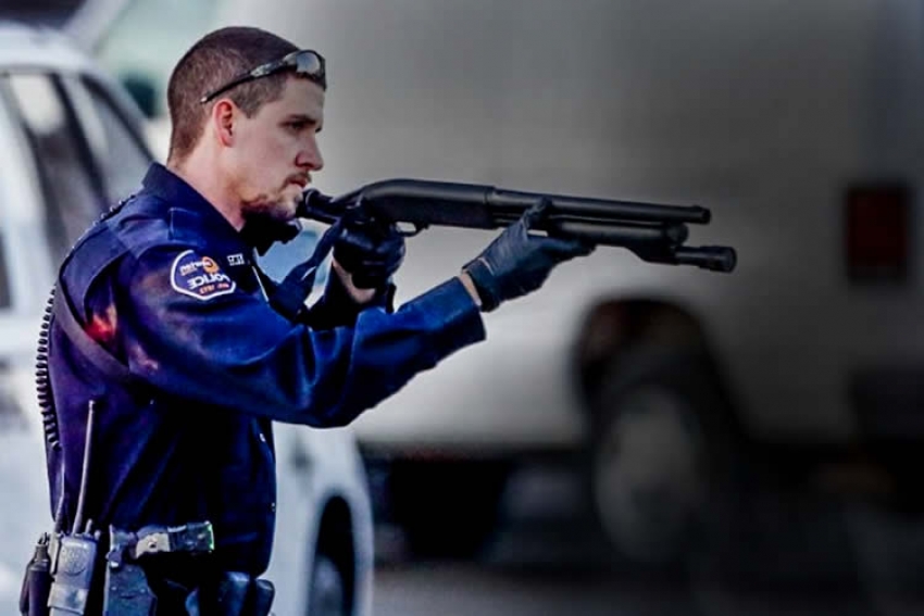 Почему американские полицейские так часто применяют оружие?